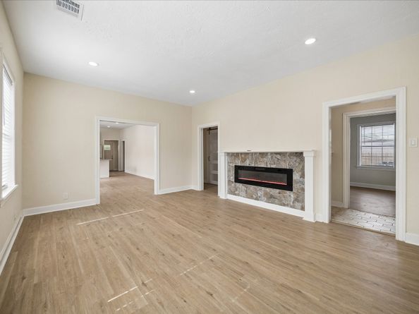1109 Hays Street, Houston TX 77009