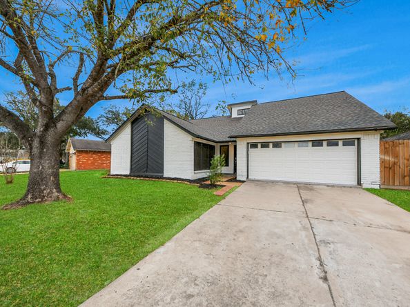 718 Land Grant Drive, Richmond TX 77406