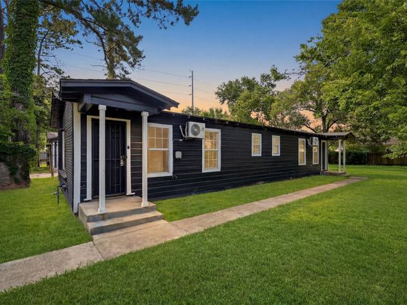 8034 Record Street, Houston TX 77028
