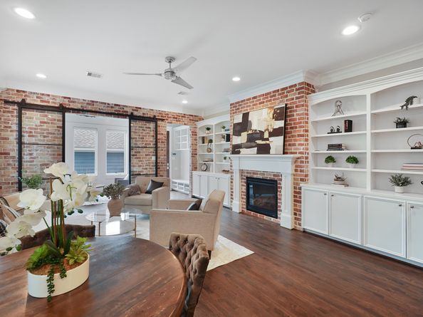 537 W 22nd St, Houston TX 77008