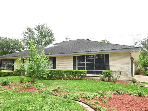 202 Coronation Drive, Houston TX 77034