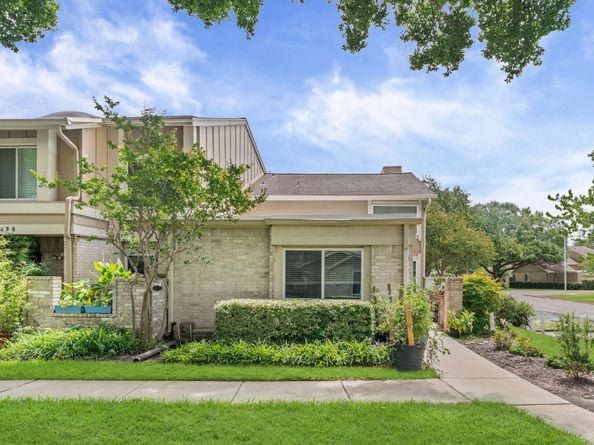11524 Village Place Drive 68, Houston TX 77077