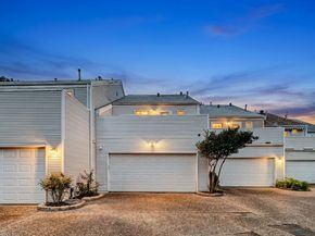 2113 Waugh Drive, Houston TX 77006