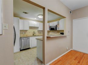 2113 Waugh Drive, Houston TX 77006