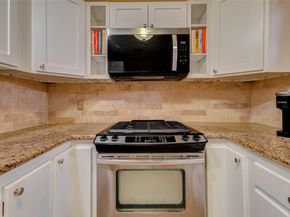 2113 Waugh Drive, Houston TX 77006