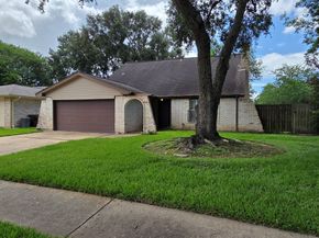 13719 Larkway Drive, Sugar Land TX 77498