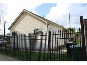 6712 Fulton Street, Houston TX 77022