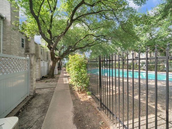 6000 Reims Road 4103, Houston TX 77036
