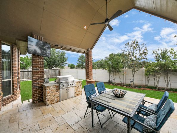 18910 Winding Atwood Lane, Tomball TX 77377