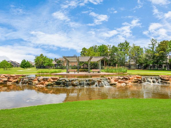 18910 Winding Atwood Lane, Tomball TX 77377