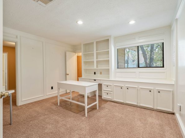 2 Crescent Falls Court, The Woodlands TX 77381