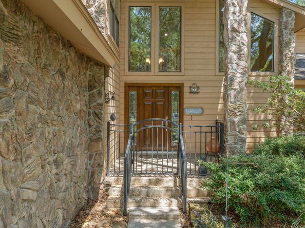 2 Crescent Falls Court, The Woodlands TX 77381