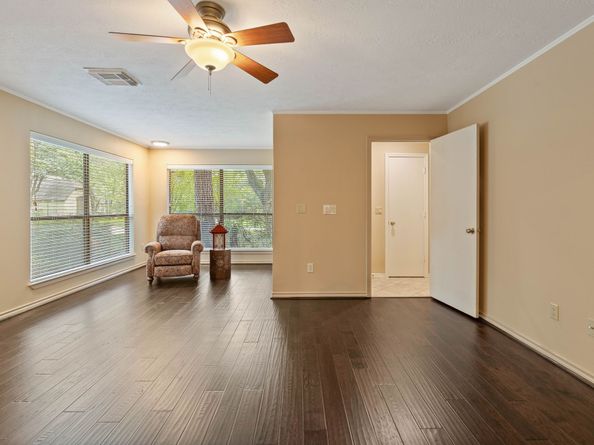 2 Crescent Falls Court, The Woodlands TX 77381