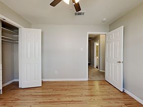 85 Summer Lark Place, Spring TX 77382