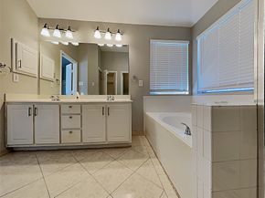 85 Summer Lark Place, Spring TX 77382