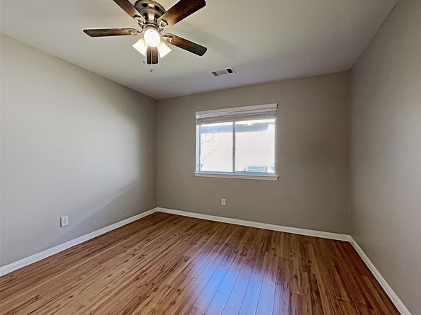 85 Summer Lark Place, Spring TX 77382
