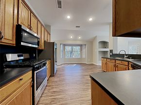 85 Summer Lark Place, Spring TX 77382