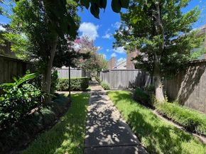 2889 Panagard Drive 42, Houston TX 77082