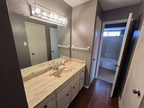 2889 Panagard Drive 42, Houston TX 77082