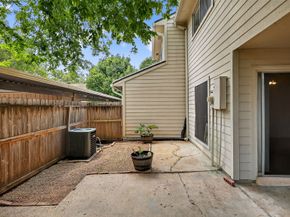 9204 Westwood Village Drive 2, Houston TX 77036