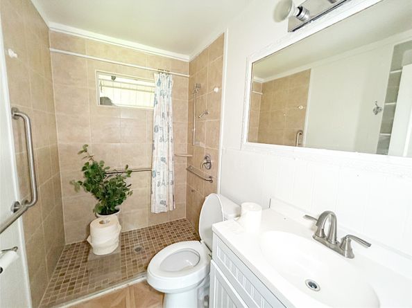 7810 Darnay Drive, Houston TX 77033