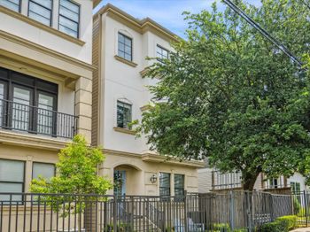 1207 W 24th Street