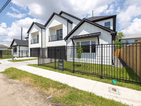 1816 West Street, Houston TX 77026