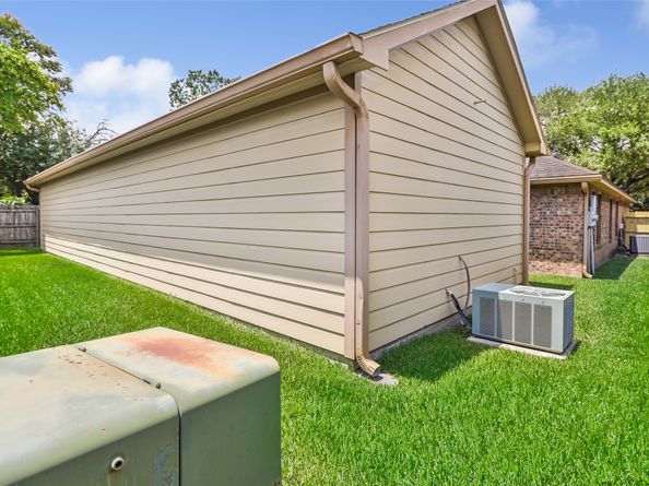 12714 Hidden Castle Drive, Houston TX 77015