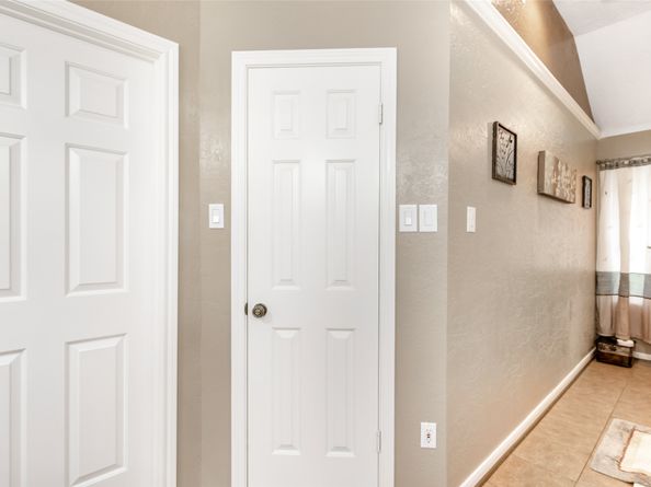 12714 Hidden Castle Drive, Houston TX 77015