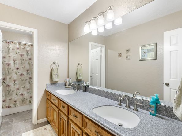 12714 Hidden Castle Drive, Houston TX 77015