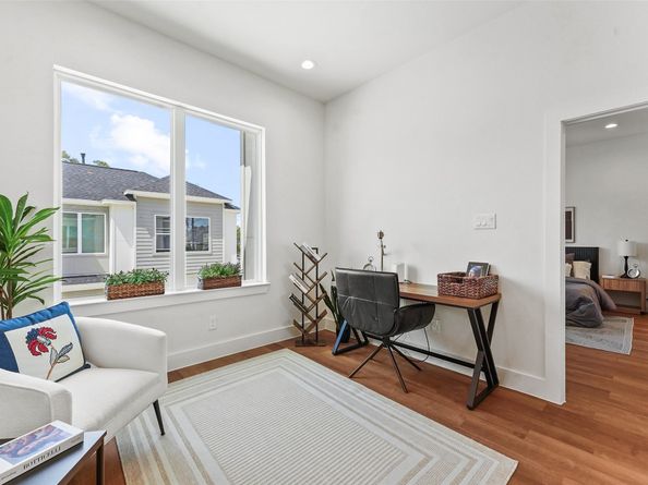 8907 Knoll Branch Dr Drive, Houston TX 77080