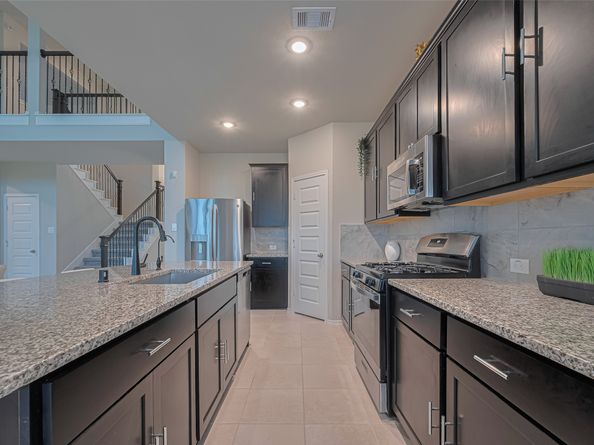1334 Wild Mustang Trail, Richmond TX 77406