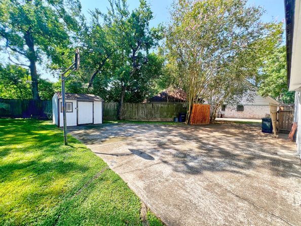 16902 Summit Oaks Lane, Spring TX 77379