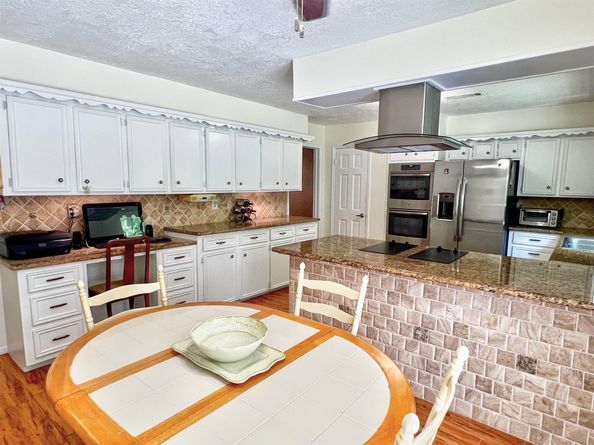 16902 Summit Oaks Lane, Spring TX 77379