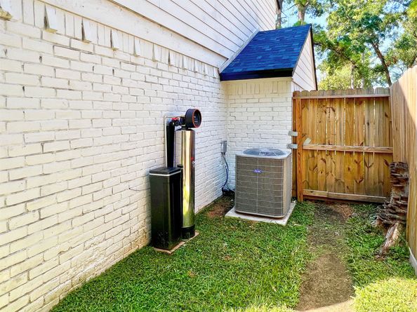 16902 Summit Oaks Lane, Spring TX 77379