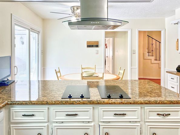 16902 Summit Oaks Lane, Spring TX 77379