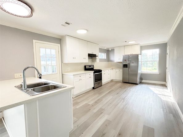 806 Westmont Drive, Houston TX 77015
