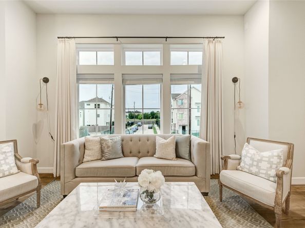 728 Carriage Knolls Drive, Houston TX 77008