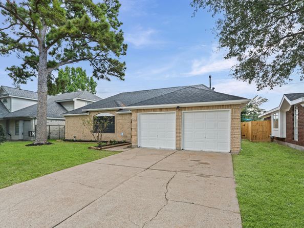 17523 Hamilwood Drive, Houston TX 77095