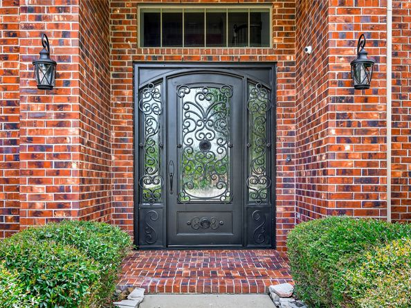 8803 Emerald Shore Court, Houston TX 77095