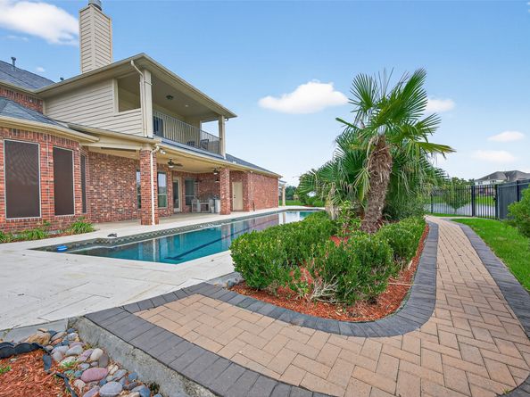 8803 Emerald Shore Court, Houston TX 77095