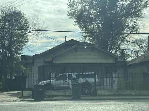7038 Canal Street, Houston TX 77011