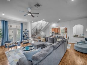 5501 Petty Street, Houston TX 77007