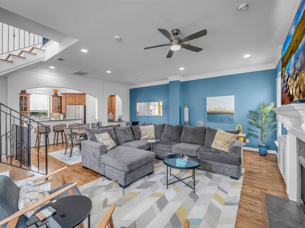 5501 Petty Street, Houston TX 77007