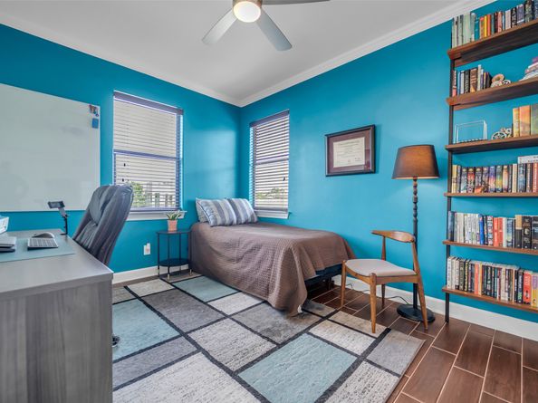 5501 Petty Street, Houston TX 77007