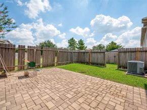 11624 Abloom Way, Houston TX 77066