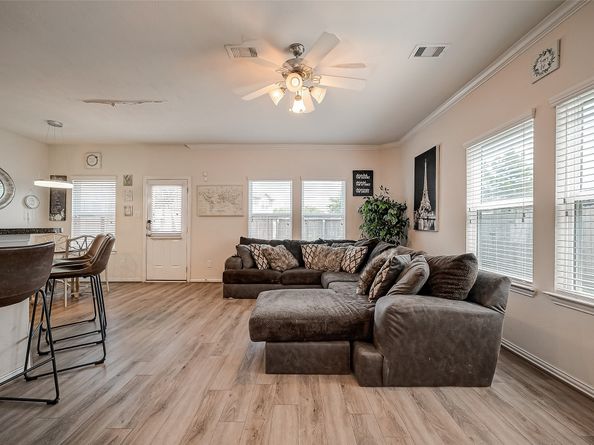 11624 Abloom Way, Houston TX 77066