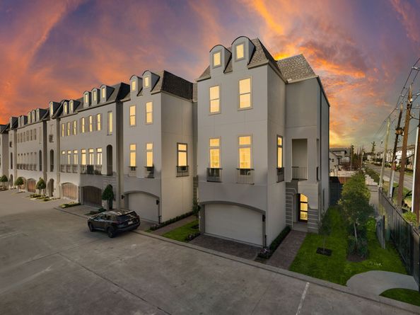 11120 Savannah Woods Lane, Houston TX 77043