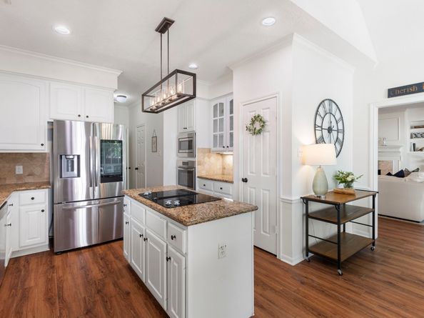 79 N Summer Cloud Drive, The Woodlands TX 77381