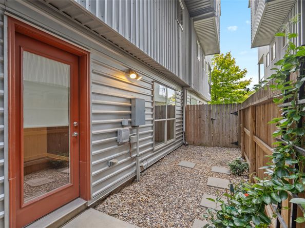 2976 Commerce Street, Houston TX 77003